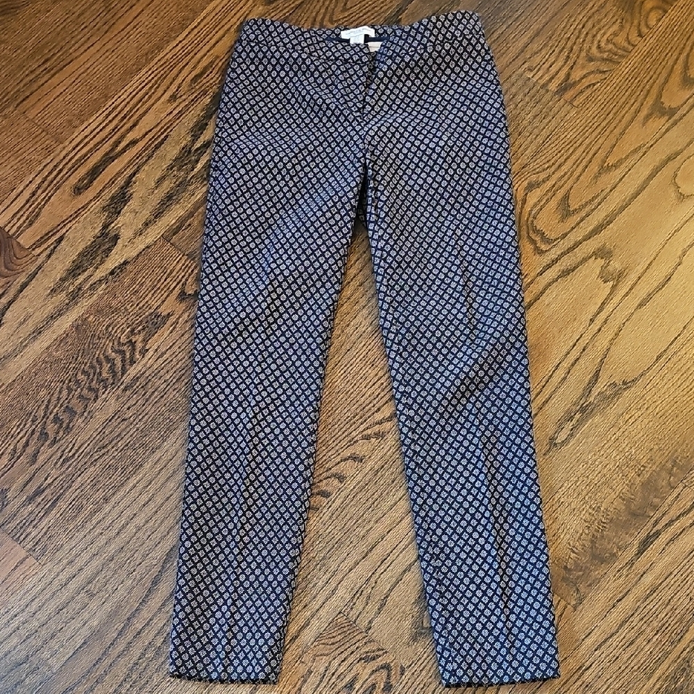 Carolina Belle Navy, Gold And White Patterned Cropped Pants